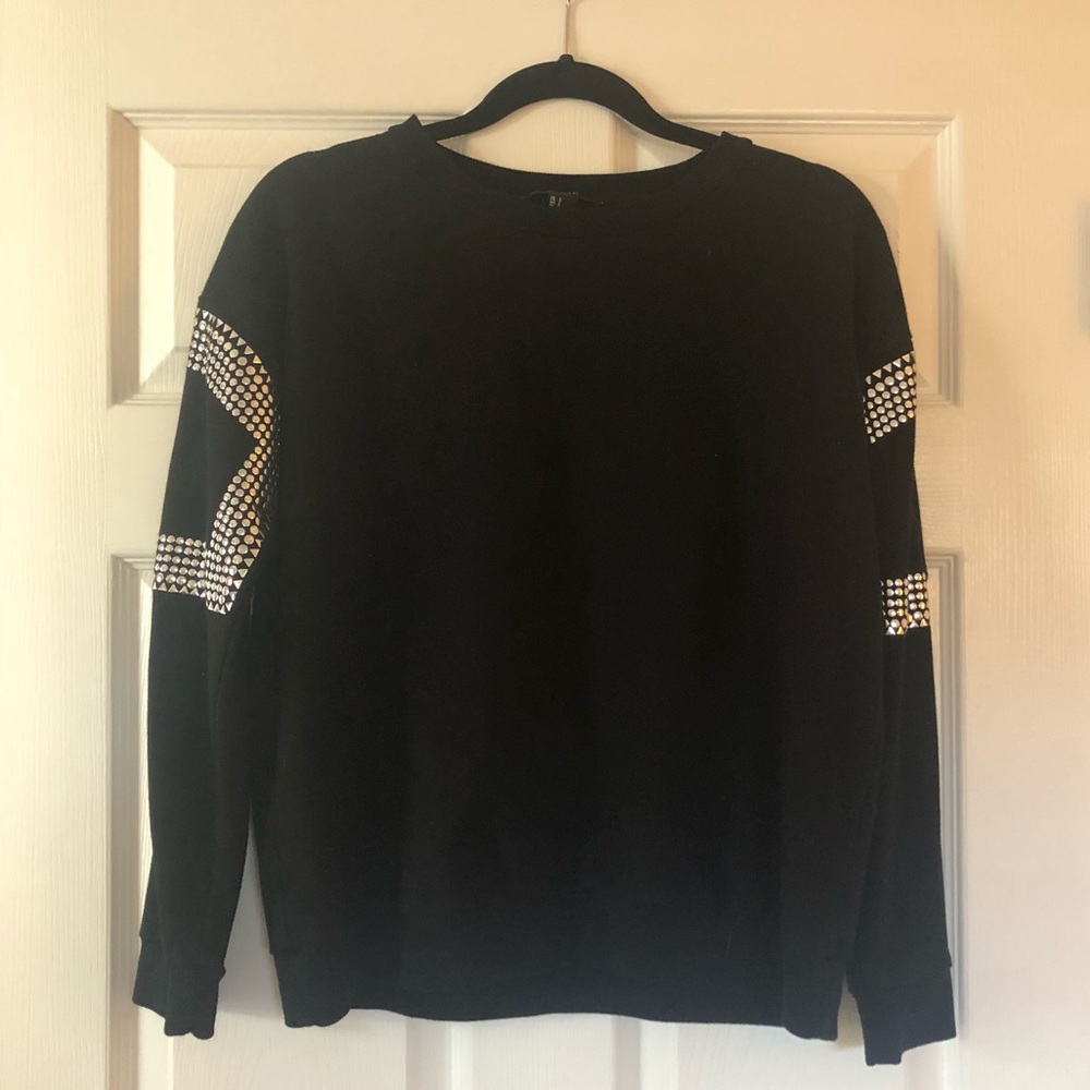 Forever 21 sweater with sleeve detail